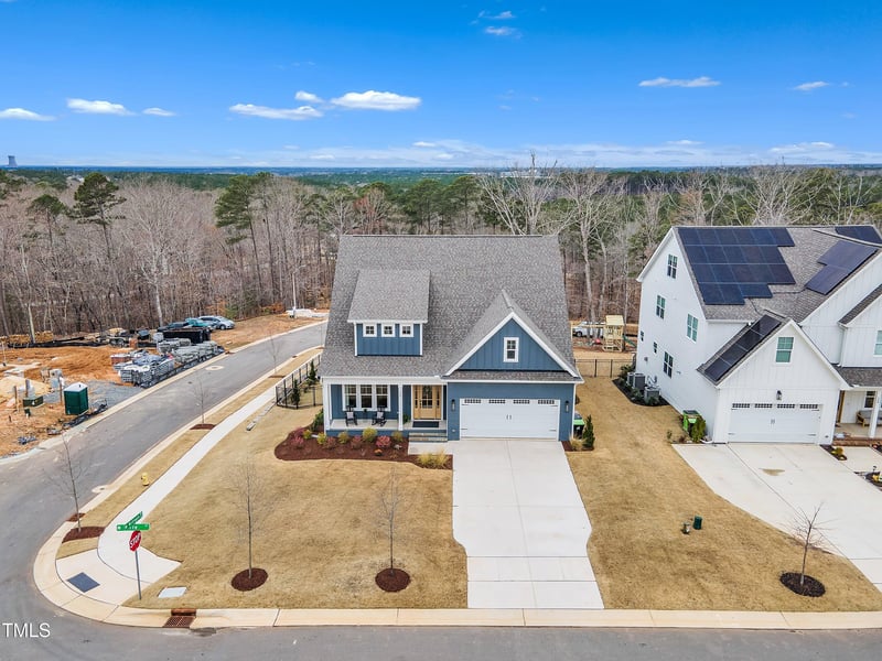 112 Sire Ct, Holly Springs, NC 27540