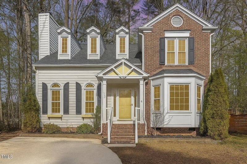 112 Solstice Cir, Cary, NC 27513