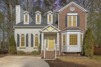 112 Solstice Cir, Cary, NC 27513