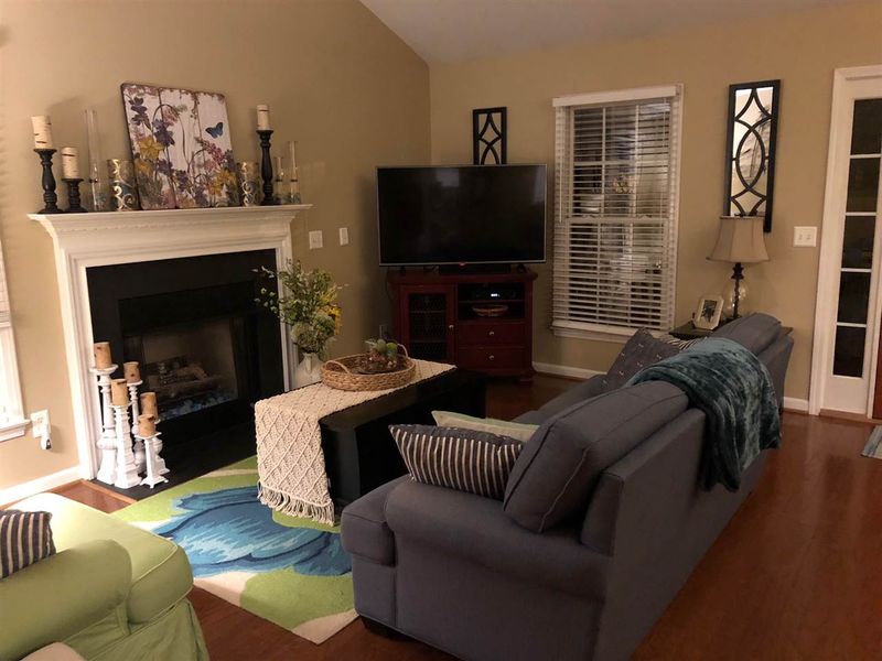 112 Somerset Ct, Mebane, NC 27302