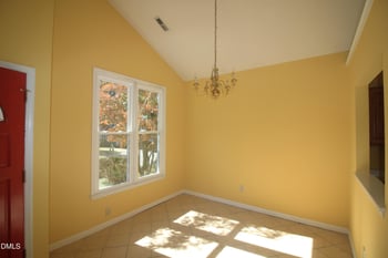 112 Sterlingdaire Dr, Cary, NC 27511