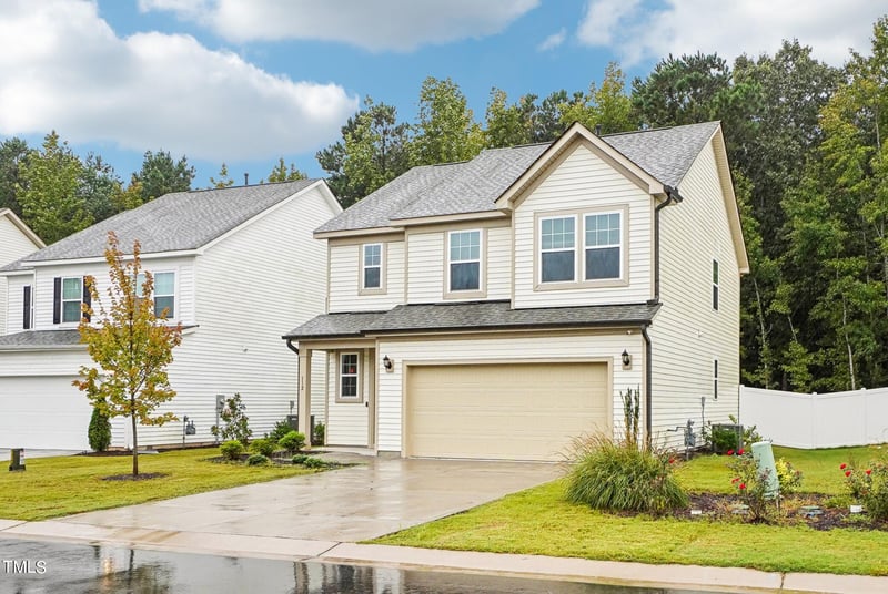 112 Still Hand Dr, Clayton, NC 27527