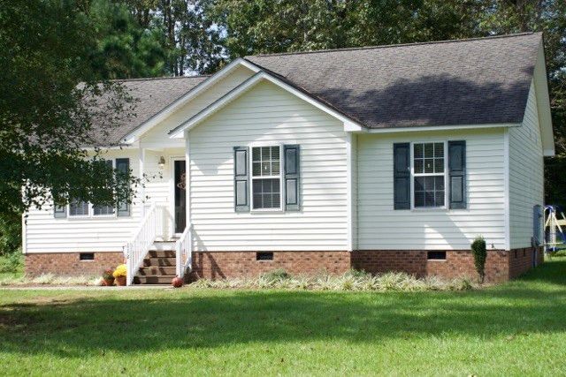 112 Stone Ridge Dr, Smithfield, NC 27577