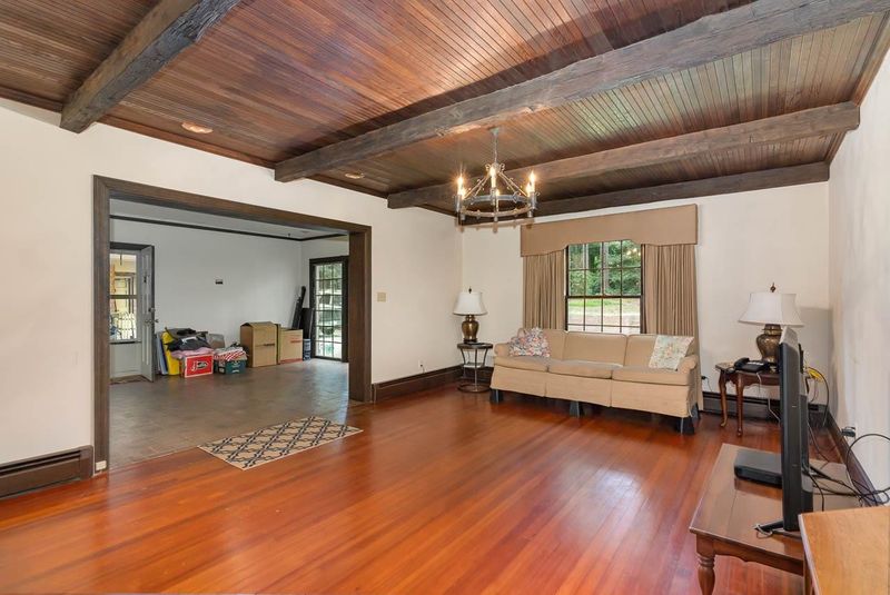 112 Stratford Dr, Louisburg, NC 27549