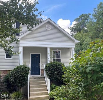 112 Summit Oaks Ln, Holly Springs, NC 27540
