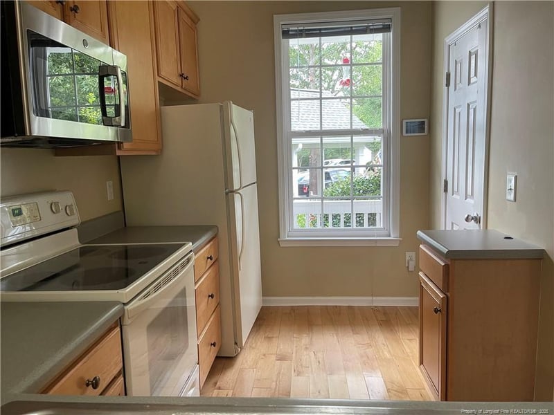 112 Summit Oaks Ln, Holly Springs, NC 27540