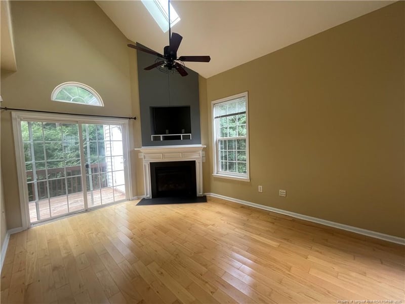 112 Summit Oaks Ln, Holly Springs, NC 27540