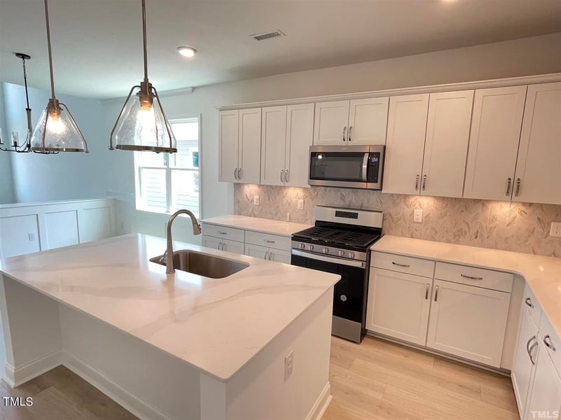 112 Swain St, Clayton, NC 27527