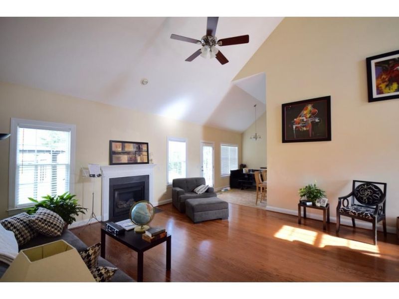 112 Tate Dr, Burlington, NC 27215