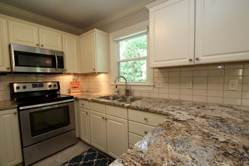 112 Trimble Ave, Cary, NC 27511