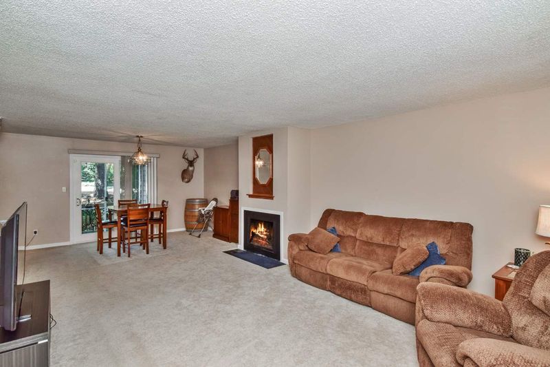 112 Virginia Pl, Cary, NC 27513