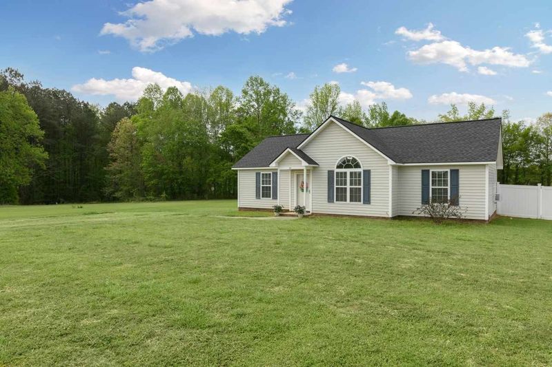 112 Weathersby Ln, Clayton, NC 27520