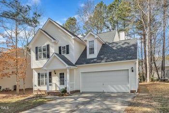 112 Wellspring Dr, Holly Springs, NC 27540