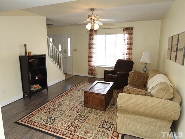 112 Westwind Ct, Cary, NC 27511