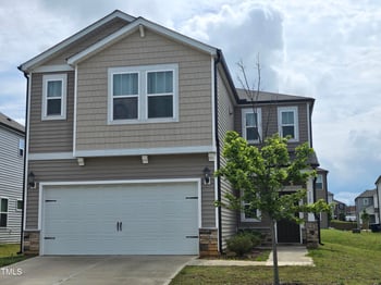 112 Wilbur Lake Dr, Fuquay Varina, NC 27526