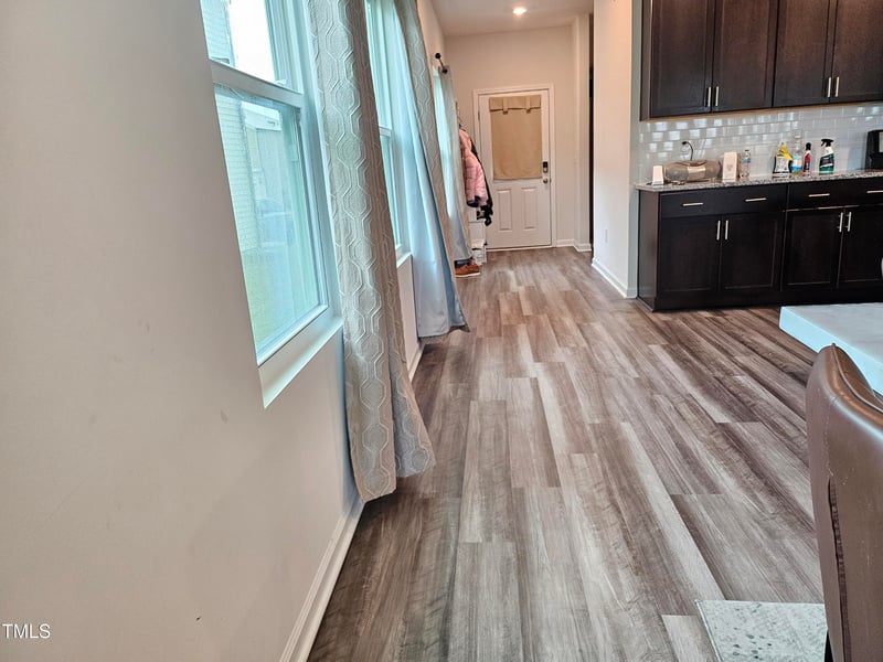 112 Wilbur Lake Dr, Fuquay Varina, NC 27526