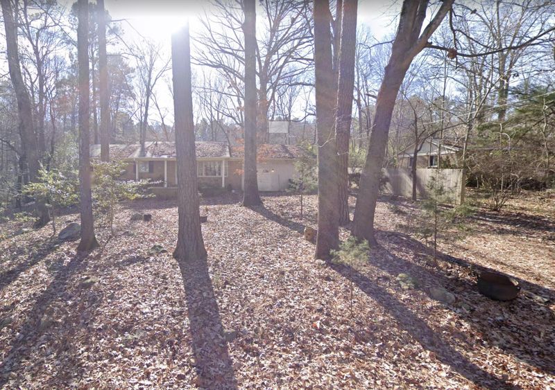 112 Woodcrest Dr, Chapel Hill, NC 27516