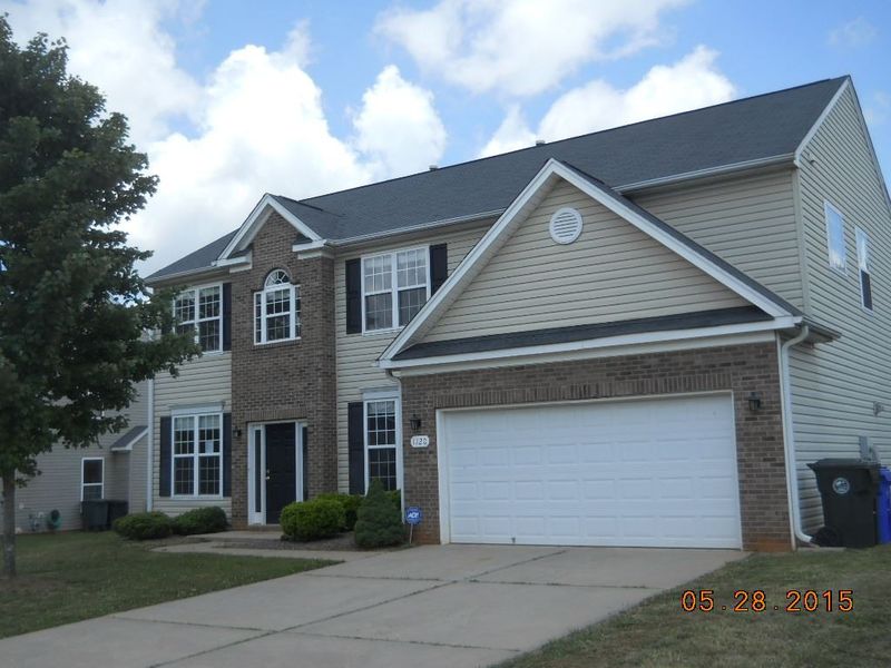 1120 Augusta Dr, Mebane, NC 27302