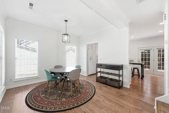 1120 Briarwood Dr, Mebane, NC 27302
