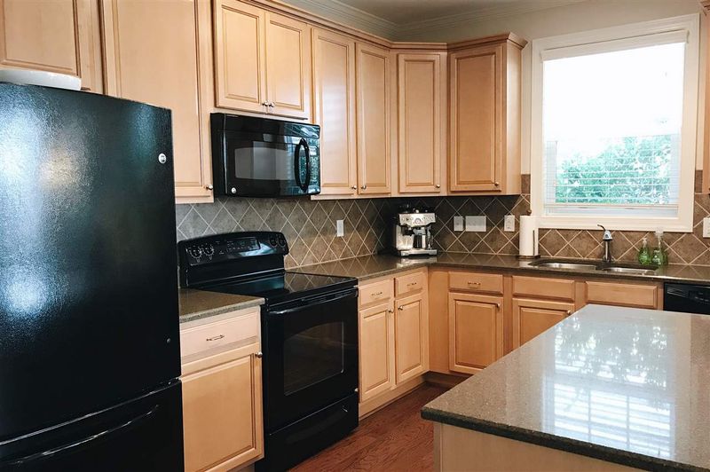 1120 Ileagnes Rd, Raleigh, NC 27603