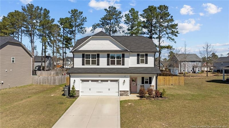 1120 Mayfern Dr, Hope Mills, NC 28348