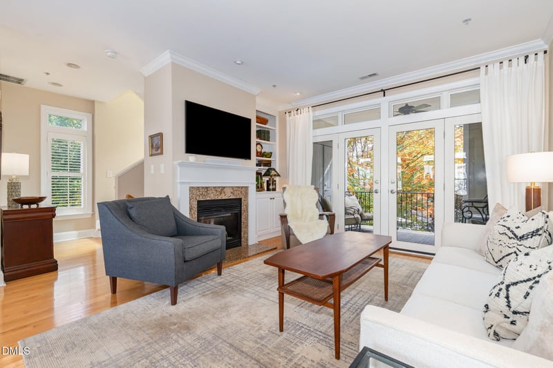 1120 Parkridge Ln #102, Raleigh, NC 27605