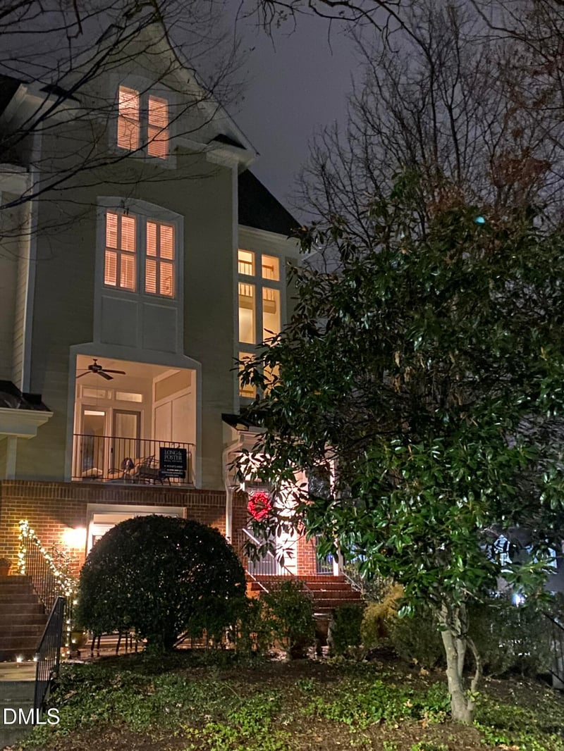 1120 Parkridge Ln #102, Raleigh, NC 27605