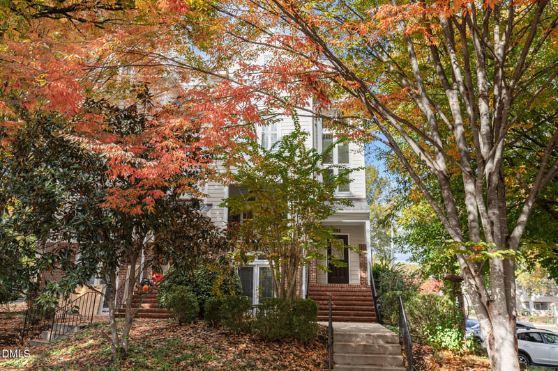 1120 Parkridge Ln #102, Raleigh, NC 27605