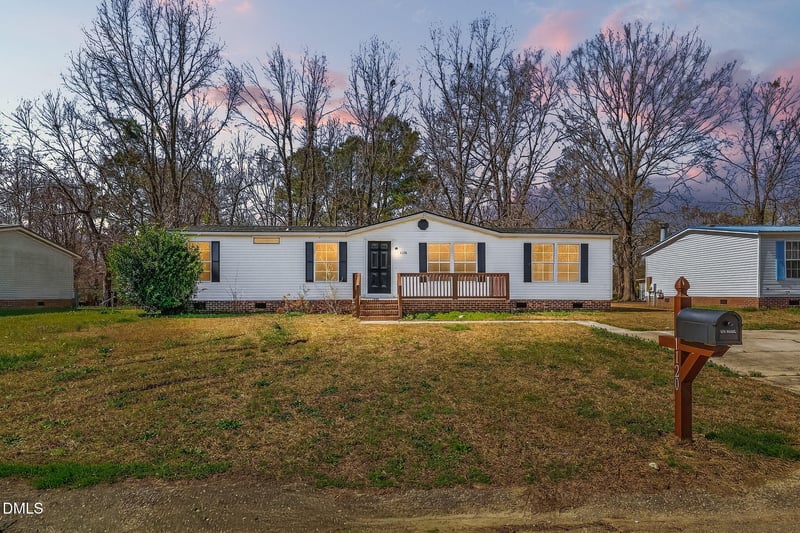 1120 Pasture Ln, Fayetteville, NC 28312