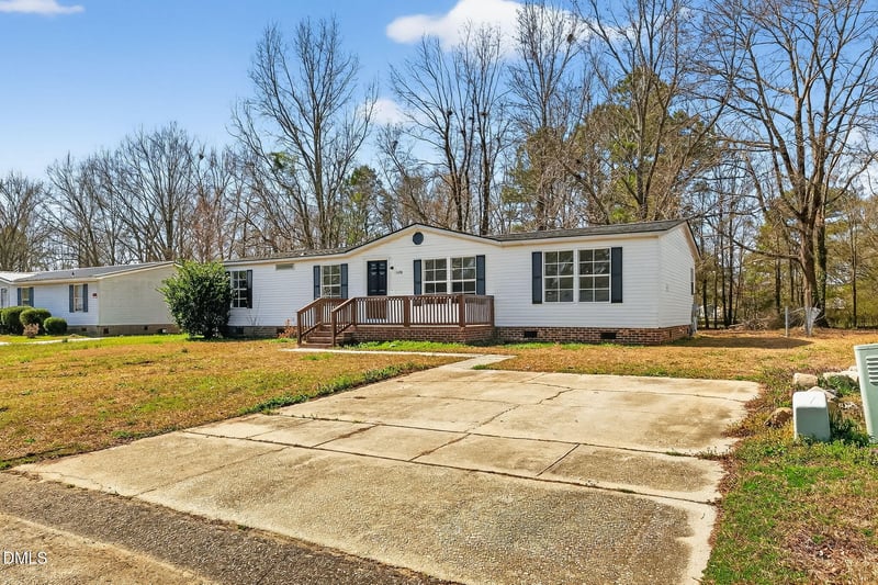 1120 Pasture Ln, Fayetteville, NC 28312