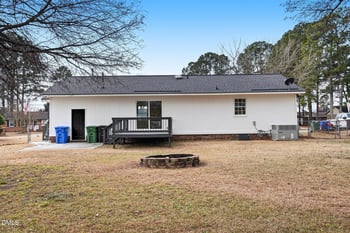 1120 Pope St, Benson, NC 27504