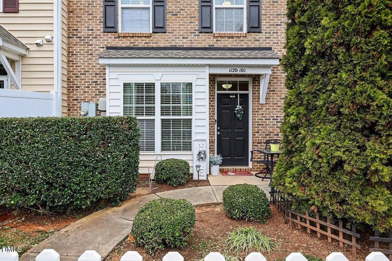 1120 Renewal Pl #101, Raleigh, NC 27603