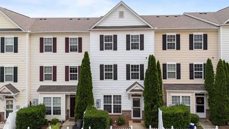 1120 Renewal Pl, Raleigh, NC 27603