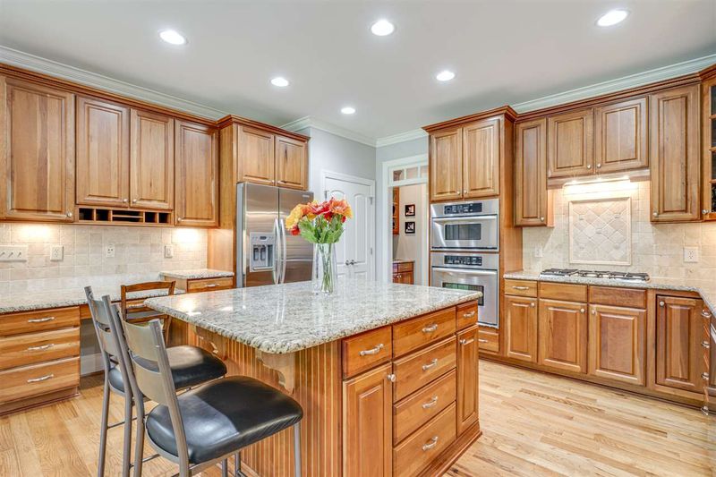 1120 Tamworth Hill Ln, Cary, NC 27519
