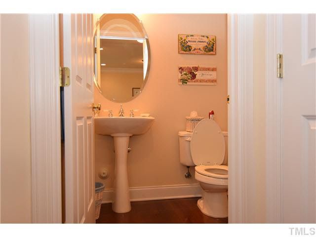 11204 Maplecroft Ct, Raleigh, NC 27617