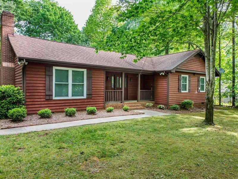 11209 Crestmont Dr, Raleigh, NC 27613