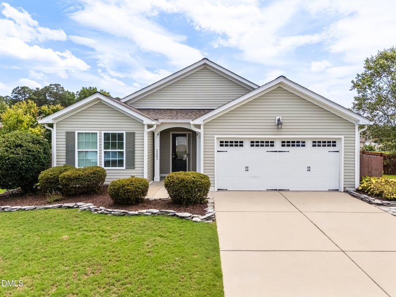 1121 Arden Trace Ct, Fuquay Varina, NC 27526