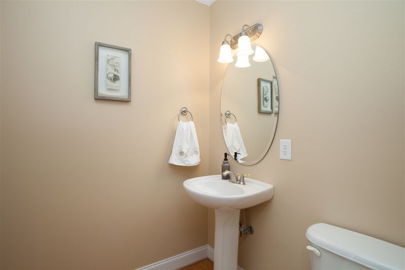 1121 Broadhaven Dr, Raleigh, NC 27603
