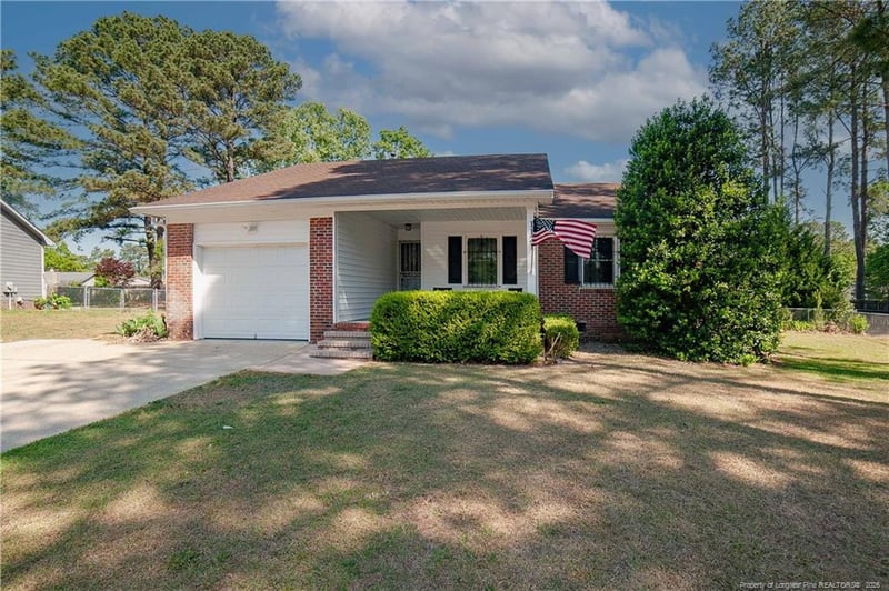 1121 Butterwood Cir, Fayetteville, NC 28314