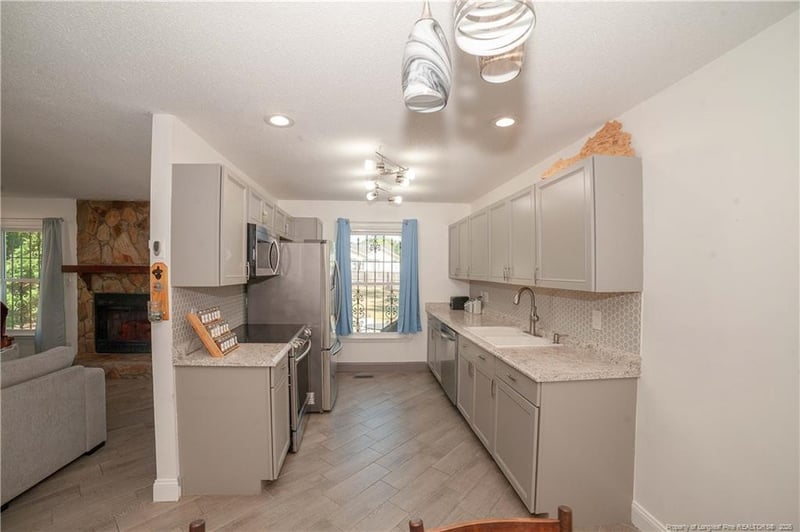 1121 Butterwood Cir, Fayetteville, NC 28314