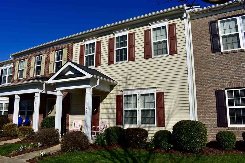 1121 Ileagnes Rd, Raleigh, NC 27603
