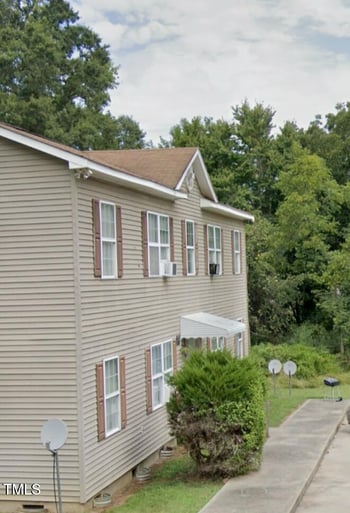 1121 Jackson St, Burlington, NC 27217