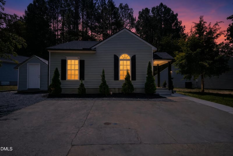 1121 Kendall Dr, Durham, NC 27703
