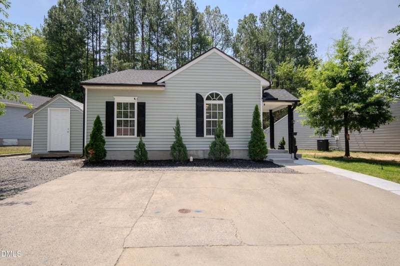 1121 Kendall Dr, Durham, NC 27703