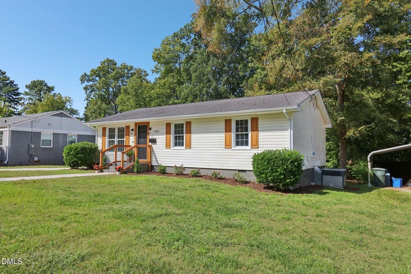 1121 Marlborough Rd, Raleigh, NC 27610
