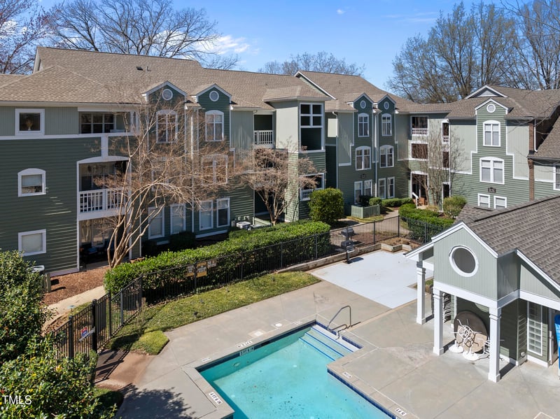 1121 Parkridge Ln #207, Raleigh, NC 27605