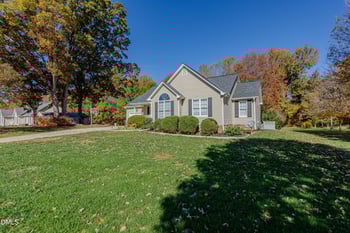 1121 Ravenwood Dr, Graham, NC 27253