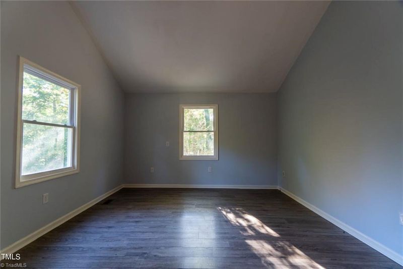 1121 Saxony Dr, Durham, NC 27707