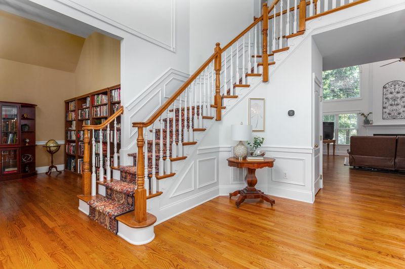 11212 Ridgegate Dr, Raleigh, NC 27617