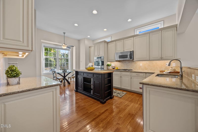11213 Emerald Creek Dr, Raleigh, NC 27617